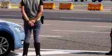 Roma, automobilista cerca di travolgere due agenti e scappa. Arrestato dopo 18 km di corsa