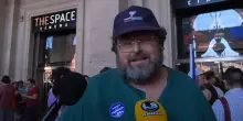 Adinolfi e la comparsata al Pride di Roma, quando si present&ograve; con la bandiera di Israele e venne cacciato dai manifestanti &ndash; Video