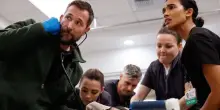 The Pitt e Hacks sbancano le nomination per gli Emmy Awards 2026: in lizza anche The Bear e The Gilded Age, ecco tutte le serie in corsa per la statuetta