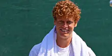 Ricerca degli angoli, intensit&agrave; alta e focus sulle risposte: come &egrave; andato l&rsquo;ultimo vero allenamento di Sinner prima della finale a Wimbledon