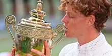 Sinner, i numeri e i segreti del bis a Wimbledon: il nuovo servizio e quella scelta che mostra la stoffa da campione