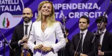 Beatrice Venezi: &ldquo;Non tornerei ad Atreju, ti mettono un cappello e nessuno poi ti difende&rdquo;. E su Giuli: &ldquo;In 7 mesi non ha detto una parola&rdquo;