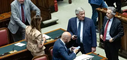 Legge elettorale, &egrave; caccia ai franchi tiratori nel centrodestra dopo la sconfitta: sono circa 30. Scambio di accuse tra FdI, Lega e FI