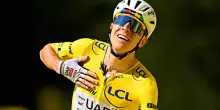 Tour de France, Pogacar vince anche senza strafare: stacca tutti a 15 km dall&rsquo;arrivo e aumenta il vantaggio | La nuova classifica generale