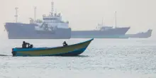 Intesa tra Iran e Oman sulle nuove regole per Hormuz, pronto l&rsquo;annuncio ufficiale: &ldquo;Gli Usa non ci boicottino&rdquo;. Come potrebbe cambiare la navigazione nello Stretto