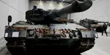 Tremila in corteo a Colonia contro Rheinmetall per chiedere lo stop a forniture di armi e la riforma della leva. Guerriglia con la polizia