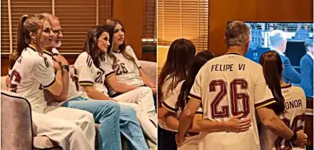 Cos&igrave; re Felipe ha vissuto la semifinale dei Mondiali con la famiglia: il video sul divano tra abbracci e maglie della Roja
