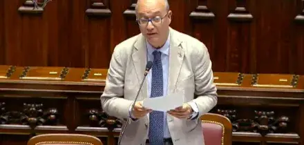 &ldquo;Striscione con scritto l&rsquo;Italia agli italiani? Nulla di censurabile, ma condivisibile&rdquo;: Valditara difende gli studenti del liceo Monti di Cesena