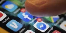 &ldquo;TikTok mi ha detto che avevo l&rsquo;ADHD perch&eacute; dimenticavo le chiavi, avevo difficolt&agrave; a concentrarmi al lavoro. Poi ho chiesto agli esperti e mi hanno messo in guardia&rdquo;: la storia di Matthew Wilcox