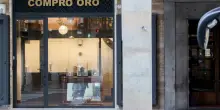 Il caso del Compro oro: un&rsquo;altra indagine per il commissario Macchi