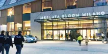 Rapina in gioielleria con pistole giocattolo nel centro commerciale Merlata Bloom. Usati gli estintori per creare una nube e fuggire