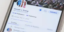 L&rsquo;ultimo affare di Trump, il presidente Usa mette in vendita i suoi post: fino a 100mila dollari al mese per l&rsquo;accesso anticipato
