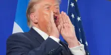 Trump sostiene la tesi (smentita) dell&rsquo;ingerenza cinese perch&eacute; teme la sconfitta al voto di midterm. Il piano: stato d&rsquo;emergenza e agenti dell&rsquo;Ice ai seggi