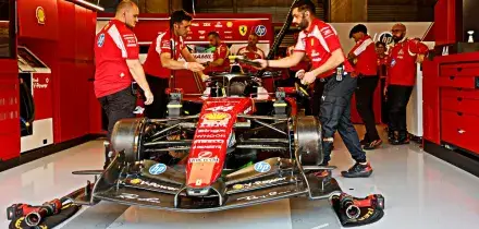 F1, disastro Hamilton: distrugge la Ferrari nelle libere a Spa. In qualifica ci sar&agrave; dopo una corsa contro il tempo