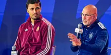 Caos alla conferenza show della Fifa con i tifosi: fischi e urla contro De la Fuente. Lui si infuria: &ldquo;Fin da piccolo mi hanno insegnato ad avere rispetto&rdquo;