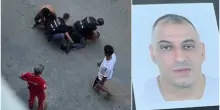 Bologna, 42enne muore durante un controllo della polizia: era stato ammanettato. In un video l&rsquo;arresto e le urla: &ldquo;Aiuto, basta&rdquo;, poi il silenzio