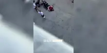 Bologna, muore mentre viene bloccato dalla polizia nel quartiere Pilastro: il video