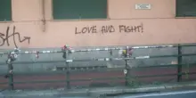 Love and Fight: il messaggio del Social forum al G8 sopravvive sui muri