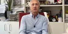 Siamo liberi perch&eacute; siamo in tanti. Ora dobbiamo essere molti di pi&ugrave;. Travaglio: &ldquo;Abbonatevi al Fatto e continueremo a camminare a schiena dritta&rdquo;