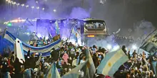 Argentina, tre morti durante e dopo la finale dei Mondiali: un uomo in arresto cardiaco mentre la guardava in tv