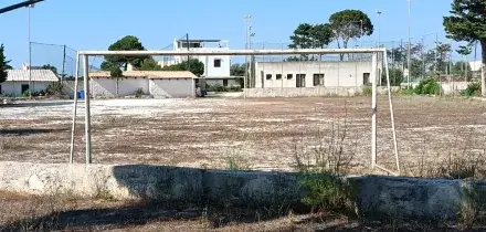 Se non c&rsquo;&egrave; pi&ugrave; un posto per giocare a calcio&hellip; A Roma si pu&ograve; fare la mappa dei campi perduti