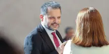 Merlino, il fedelissimo di Fazzolari trova una poltrona dopo Giuli: andr&agrave; al ministero di Abodi