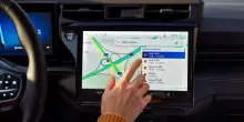 8 italiani su 10 vanno in vacanza in auto: tra partenze all&rsquo;alba, liti con il navigatore, playlist, soste programmate e pianificazione, ecco i trend di viaggio
