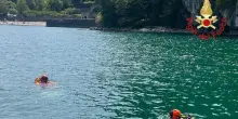 Si tuffa nel lago di Como per salvare il figlio in difficolt&agrave;, disperso un turista olandese. Ricerche in corso