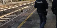 Roma, colpito con un cacciavite per aver difeso un amico da un rapinatore alla stazione: muore dopo 8 giorni di agonia