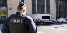 Attacco con coltello  nel nord di Parigi, tre persone ferite: arrestato il presunto aggressore