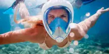 &ldquo;Si rischia la perdita di coscienza e anche l&rsquo;annegamento. Non fatele usare ai bimbi sotto i 6 anni ma anche sotto i 25 kg di peso&rdquo;: l&rsquo;allarme del Ministero della Salute sulle maschere da snorkeling full face