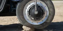 Goodyear torna sulla Luna. Realizzer&agrave; le gomme del rover del programma Artemis