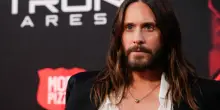 &ldquo;Non ho mai aggredito sessualmente nessuno in tutta la mia vita. Queste accuse sono assolutamente  false&rdquo;: Jared Leto replica alle quattro presunte vittime