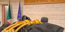 Imperia, 67enne arrestato si presenta in mutande in tribunale: il giudice gli presta una maglietta