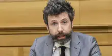 Chat Delmastro bloccate, Avs-M5s-Pd: &ldquo;Da Fontana gravissima lesione delle prerogative parlamentari&rdquo;