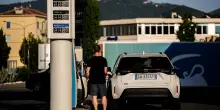 Carburanti, il prezzo del gasolio torna a salire. Lo sconto sulle accise perde efficacia prima ancora di arrivare per intero agli automobilisti