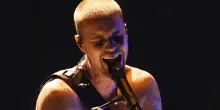 Justin Bieber &ldquo;stregato&rdquo; dalla Sicilia come Mick Jagger e Whoopi Goldberg. La popstar tra Google Camp, ville extra-lusso e fughe romantiche a Panarea con Hailey