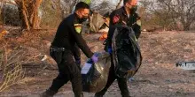 Aereo da turismo si schianta in Per&ugrave;: 13 morti, tra cui 7 italiani. Il velivolo distrutto dalle fiamme