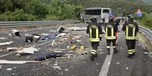 Tamponamento a catena sulla Terni-Rieti: cento metri di detriti e lamiere &ndash; il video