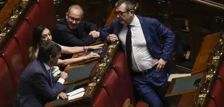 Chat Delmastro, sospesa la giunta: ipotesi voto in Aula mercoled&igrave; pomeriggio
