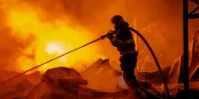 Ucraina, nuovi raid russi nella notte: 15 morti e 50 feriti. &ldquo;Mancano sistemi antibalistici, nessun missile russo intercettato&rdquo;