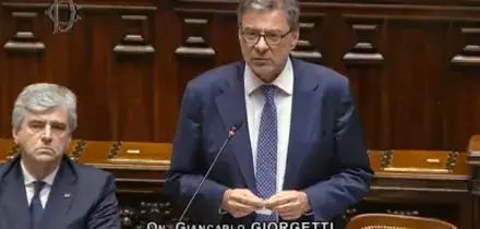 &ldquo;Pi&ugrave; soldi per la difesa? &Egrave; impopolare, ma dal dovere non si diserta&rdquo;: le parole di Giorgetti in Parlamento