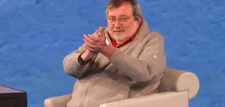 Morto Francesco Guccini, il cordoglio della politica con gli applausi alla Camera: &ldquo;Un poeta che ha saputo raccontare il nostro tempo&rdquo;