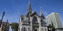 Terremoto in Colombia, crollano la torre e la cupola della cattedrale di Manizales