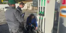 Benzina, dalla truffa delle pistole erogatrici di Bolzano alle stazioni di servizio abusive di Napoli e Foggia: le frodi scoperte dalla Finanza