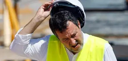 Il dissenso nella Lega &egrave; esploso: il direttivo in Lombardia chiede a Salvini un passo indietro (o almeno di lato). In prima fila Attilio Fontana
