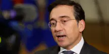 Madrid contro l&rsquo;Italia: &ldquo;Sfrutta la crisi di Ceuta per esigenze elettorali&rdquo;. Poi l&rsquo;appello ai migranti: &ldquo;Non rischiate la vita, chi entra verr&agrave; rimpatriato&rdquo;
