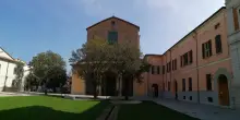 Atti vandalici in chiesa, il parroco decide di tenerla chiusa fino a quando non ci sar&agrave; un allarme