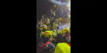 Terremoto in Colombia, 32enne estratta viva dopo 36 ore sotto le macerie &ndash; Il video del salvataggio