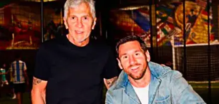 &ldquo;Le mie gambe non ce la facevano pi&ugrave;, non sono mai riuscito a sentirmi bene. Non giocher&ograve; ancora per molto&rdquo;: la straziante lettera di Messi per il padre